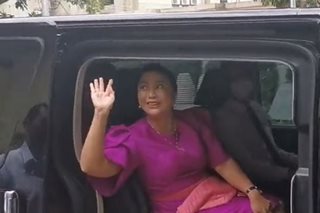 Applause, salute as Robredo leaves office for the last time as VP