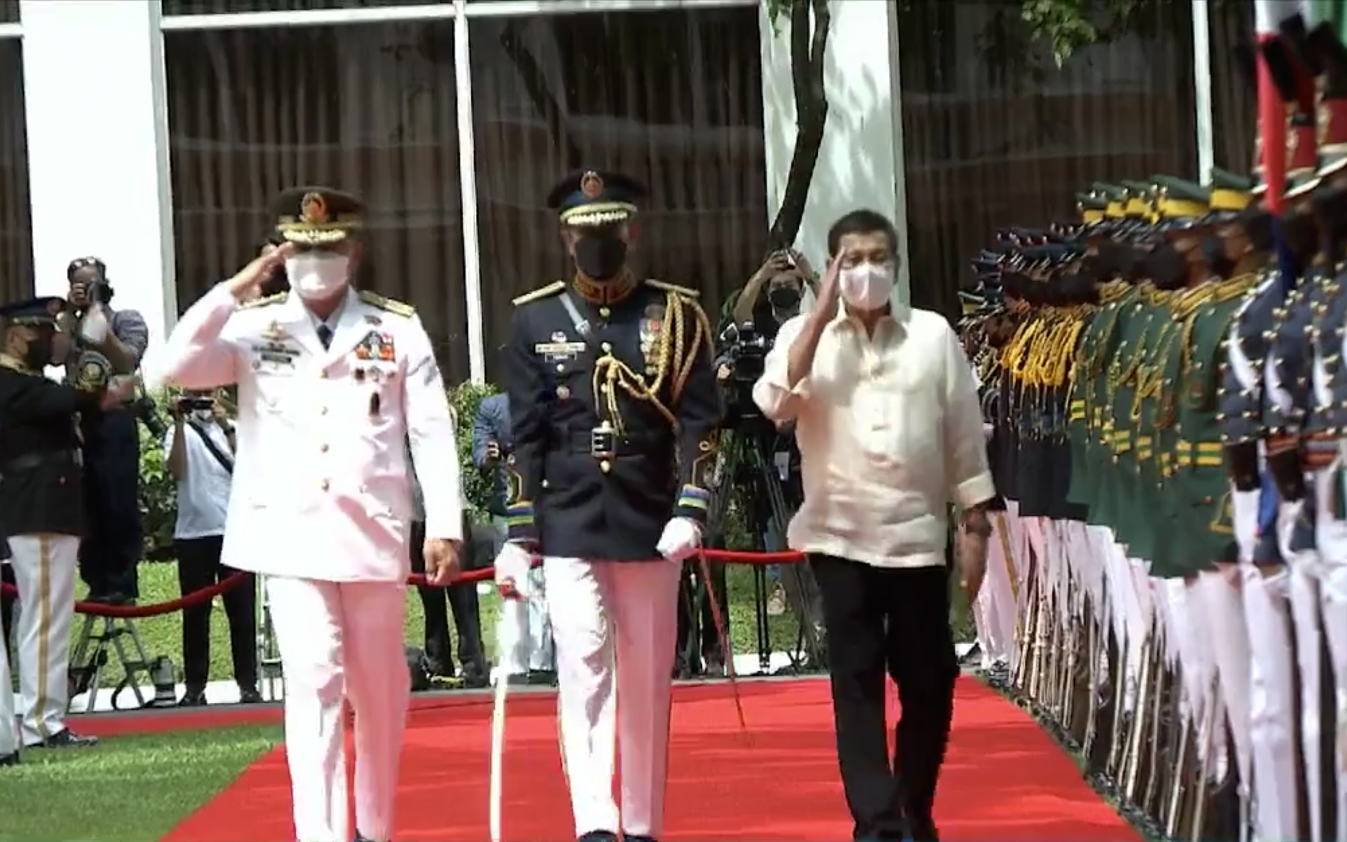 Duterte leaves Palace with departure honors