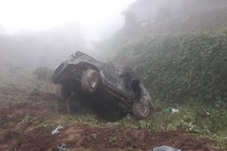 Sasakyan, nahulog sa bangin sa Benguet; 3 sugatan