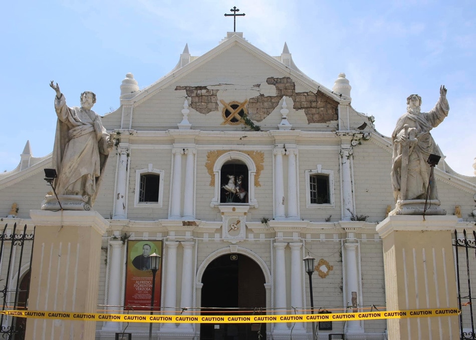 M7.0 quake damages heritage structures, churches 1