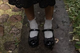 Mga gumagawa ng sapatos sa Marikina, masaya sa pagbabalik ng klase