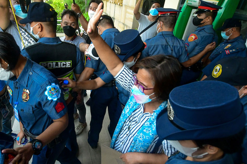 Senator Leila De Lima leaves the Muntinlupa Regional Trial Court in Muntinlupa City on June 13, 2022 after appearing for her hearing. Mark Demayo, ABS-CBN News/file