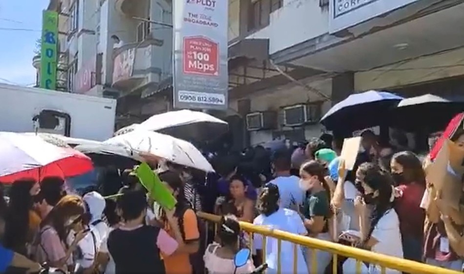 Several hurt in Zamboanga City getting cash aid requirements 3