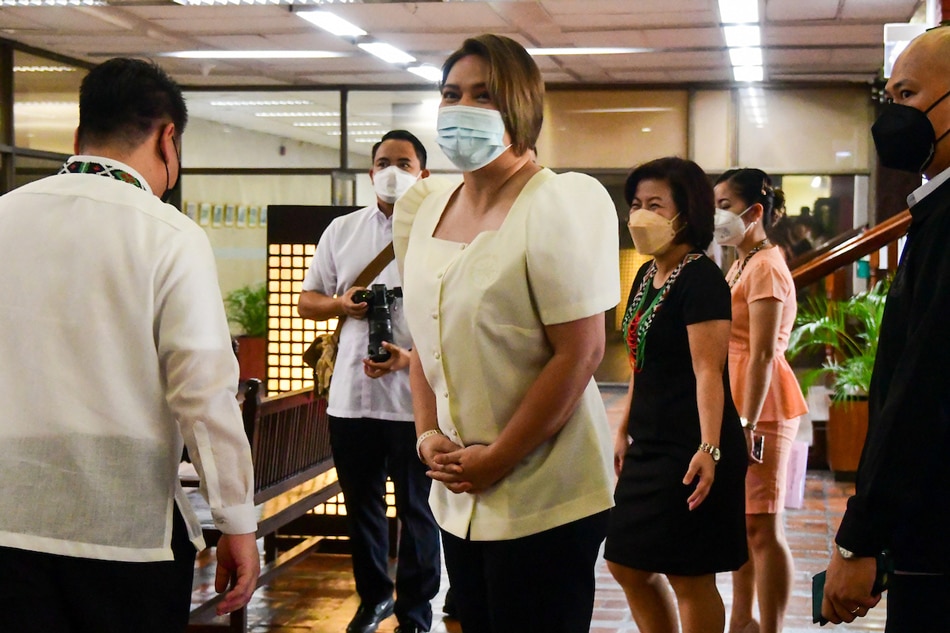  Department of Education secretary and Vice President Sara Duterte arrives at the DepEd Central Office in Pasig City on August 17, 2022. Mark Demayo, ABS-CBN News