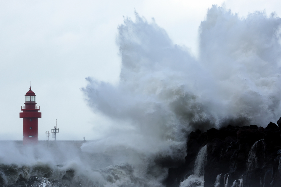 Super Typhoon Hinnamnor forecast to hit Jeju Island