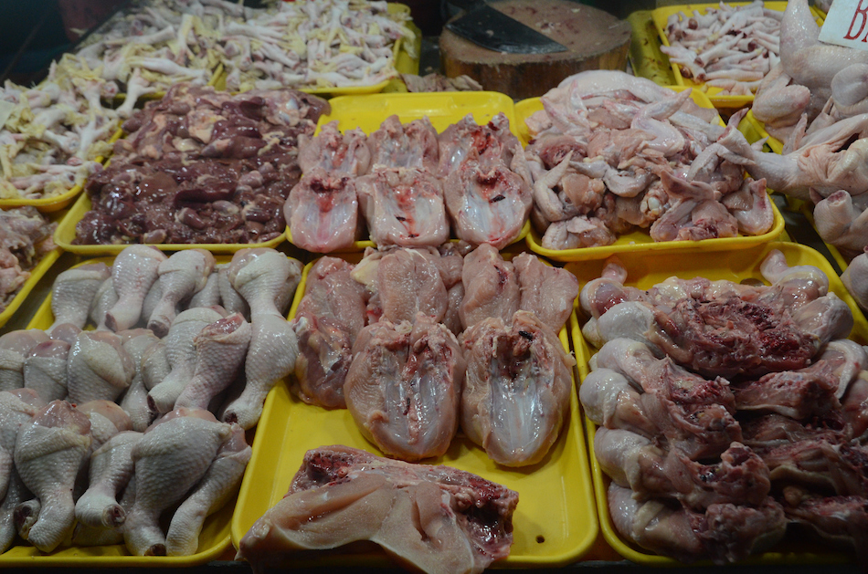 Chicken sold in Commonwealth Market in Quezon City. Mark Demayo, ABS-CBN News