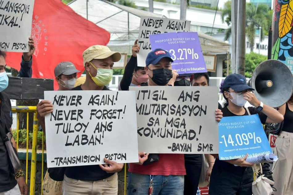 Activists vow to &#39;never forget&#39; martial law abuses 1
