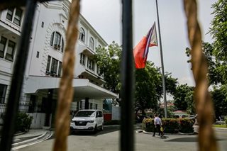 Ano ang pinagkaiba ng Exec. Secretary at Chief-of-Staff?