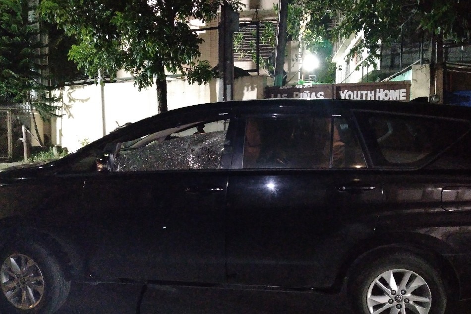 LOOK: Vehicle of radio broadcaster Percival Mabasa who was shot dead at the gate of BF Homes Resort in Parañaque at around 8:30pm, Monday night. Two pieces of empty shell of unknown caliber were recovered at the crime scene. Investigation is still ongoing. 