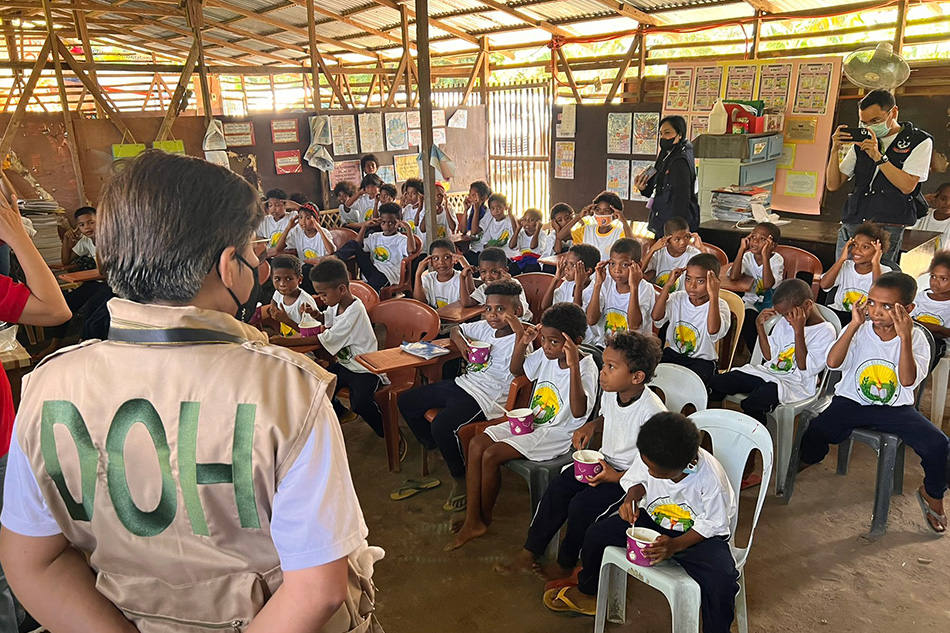 The Department of Health visits Sitio Camachile, Barangay Nabuclod, Floridablanca, Pampanga to administer vaccines against COVID-19. Courtesy: Department of Health