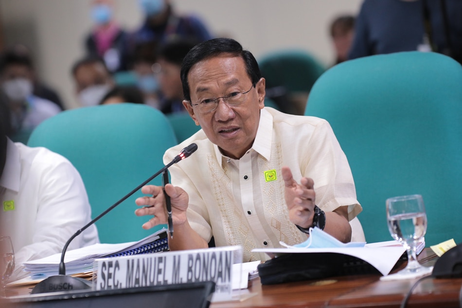 Sec. Manuel Bonoan leads officials of the Department of Public Works and Highways (DPWH) in presenting the P718.36-billion proposed 2023 budget of the agency before the Finance Subcommittee A on Thursday, October 13, 2022. Voltaire F. Domingo/Senate PRIB