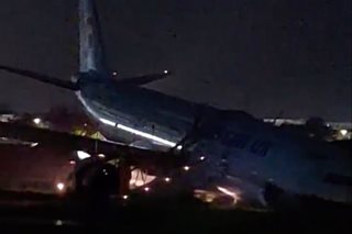 Plane overshoots runway in Cebu