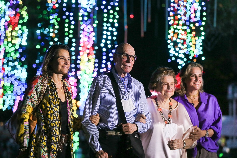 Makati launches this year’s Ayala Land Festival of Lights LIVE at Ayala Triangle Garden in Makati City on November 10, 2022. The event was graced by the presence of the Ayala family patriarch Don Jaime Zobel and the traditional crowd of onlookers from the offices surrounding the park. Jonathan Cellona, ABS-CBN News