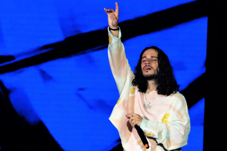 Russ performs at the SM Mall of AsIa Arena