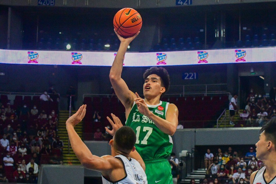 La Salle's Kevin Quiambao (17) in action against UP during the second round of the UAAP season 85 men's basketball in Pasay City on November 20, 2022. Mark Demayo, ABS-CBN News