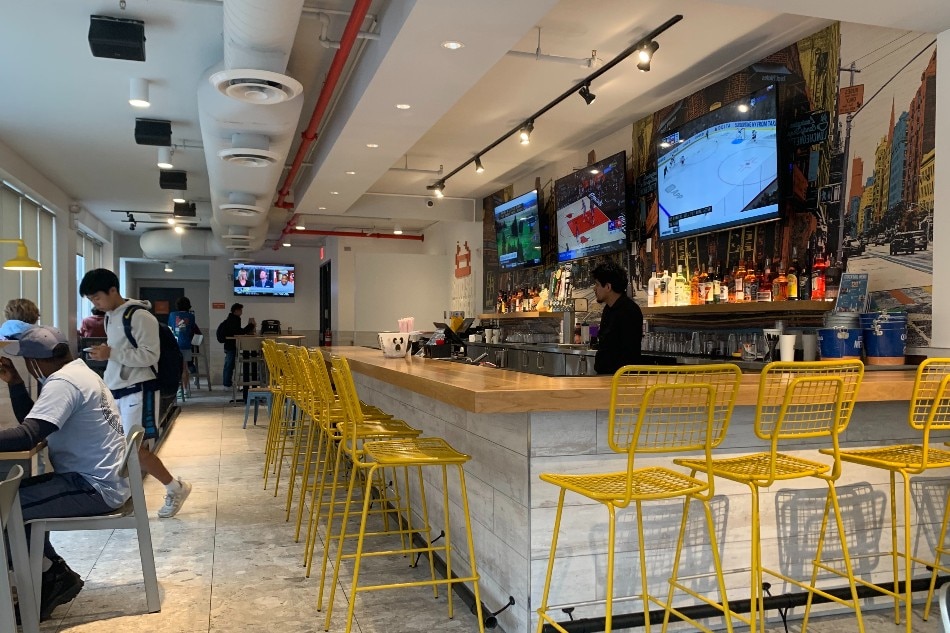 Smashburger opened its second full bar restaurant that offers high-quality burgers, first-class cocktails, and draft beers. Handout