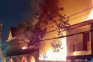 Fire hits residential area in Las Piñas City