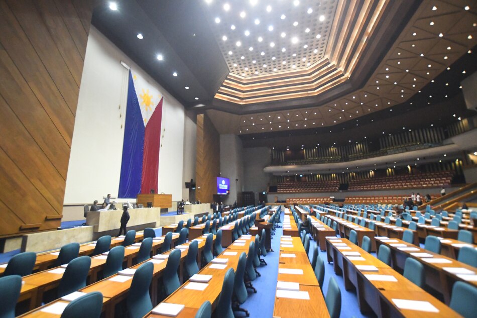 Solon Eyes More Congressional Districts Abs Cbn News 1119