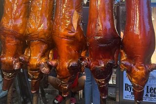 Crowds swarm La Loma to buy lechon before Christmas