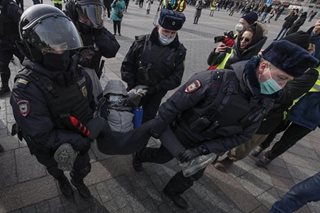 Russia detains around 2,500 at Ukraine conflict protests