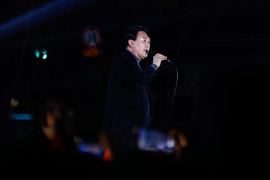 Yoon Suk-yeol, the presidential candidate of the main opposition People Power Party, speaks during an election campaign in Seoul, March 8 2022. Heon Kyun, EPA-EFE