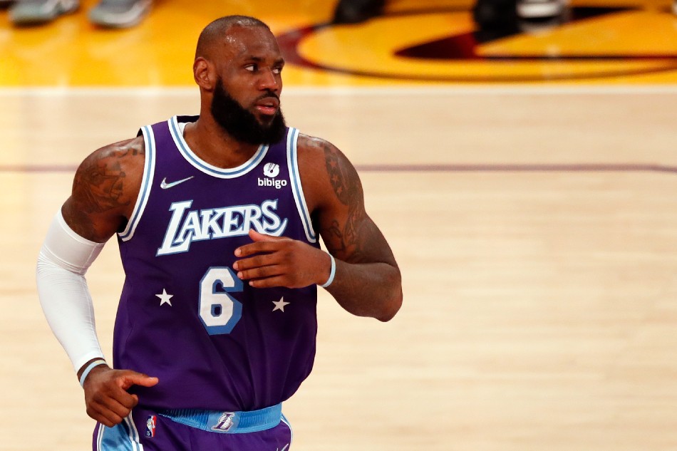 Los Angeles Lakers forward LeBron James reacts during the third quarter of the NBA game between the Los Angeles Lakers and the Washington Wizards at the Crypto.com Arena in Los Angeles, California, USA, 11 March 2022. File photo. Etienne Laurent, EPA-EFE