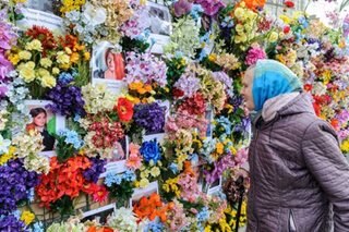 Wall of flowers for civilian victims of Russian invasion
