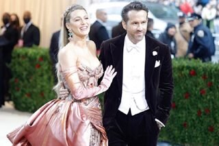 Stars sparkle at Met Gala in New York