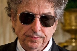 Bob Dylan installs artwork in French vineyard