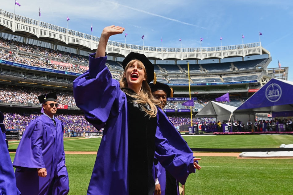 Dr. Taylor Swift addresses NYU graduates