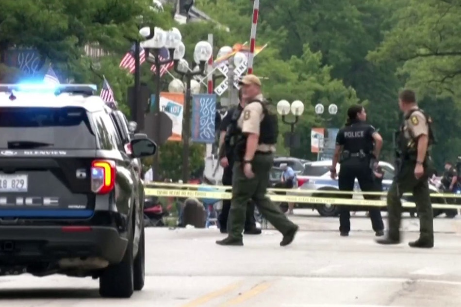 Mass shooting rocks Illinois on 4th of July parade