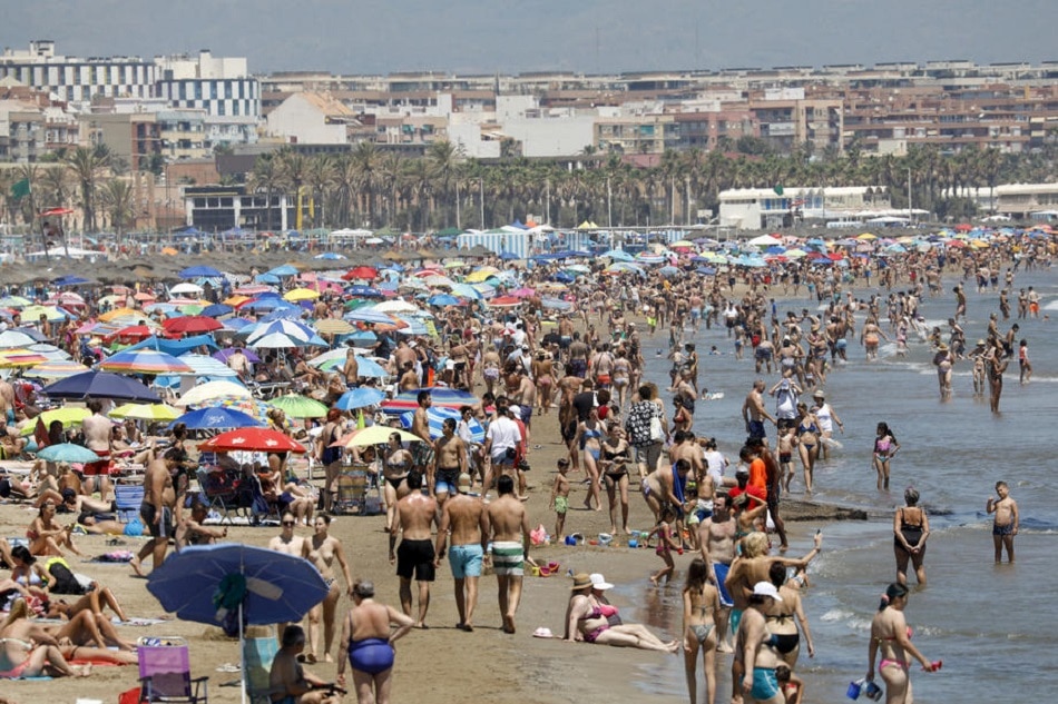 Spain sounds high alert for scorching heat wave ABSCBN News