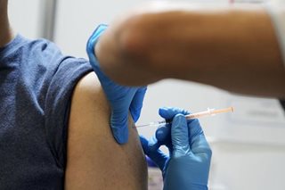 Tokyo begins 4th COVID vaccination of medical workers 