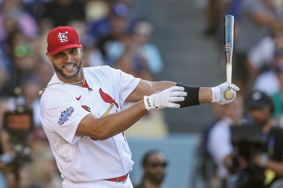 Pujols' 697th career homer puts him fourth all-time