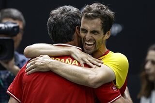 Tennis: Spain defeat Serbia in Davis Cup opener