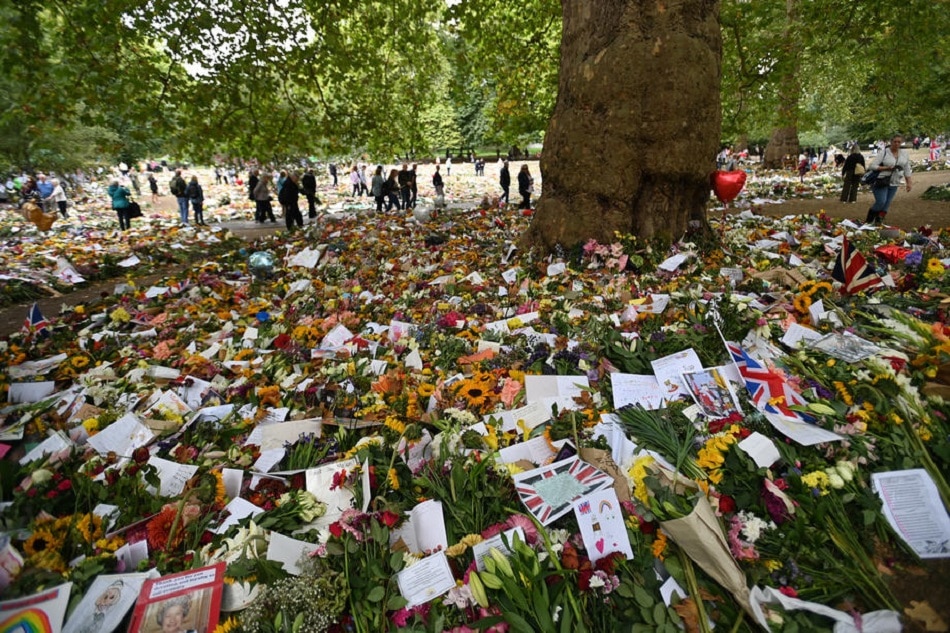Floral tributes to the Queen Elizabeth II outside Buckingham Palace following her funeral in London, September 20, 2022. Andy Rain, EPA-EFE