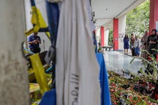 Mourning Indonesia stadium stampede victims