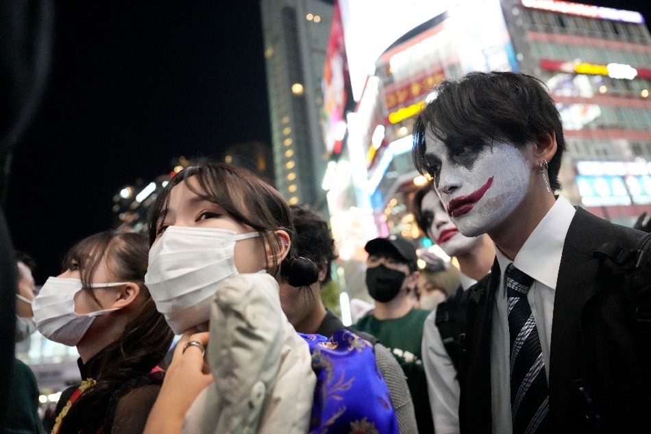 Halloween revelers fill Shibuya, security tight after Seoul crush ABS