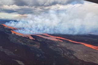 Hawaii’s Mauna Loa erupts after 40 years