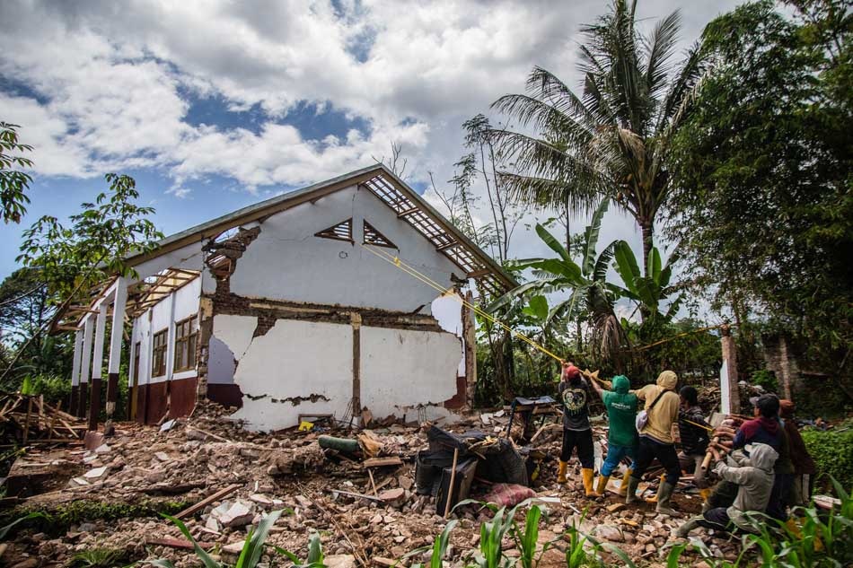 Indonesia earthquake death toll rises to 602