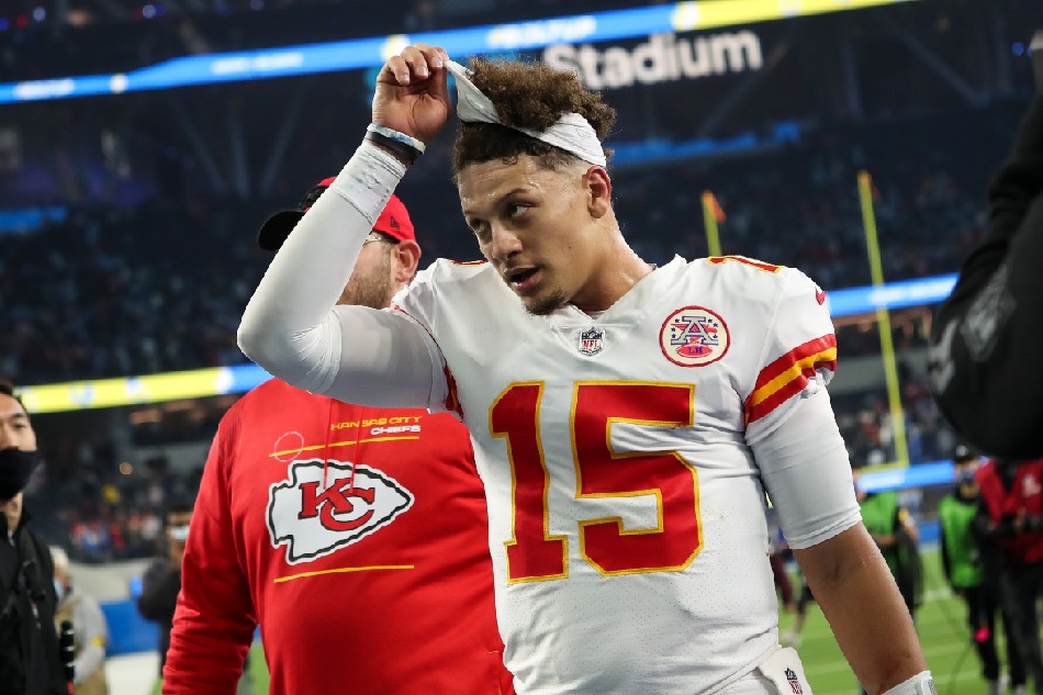 AFC quarterback Patrick Mahomes of the Kansas City Chiefs (15) during the  first half of the Pro Bowl NFL football game, Sunday, Feb. 6, 2022, in Las  Vegas. (AP Photo/Rick Scuteri Stock