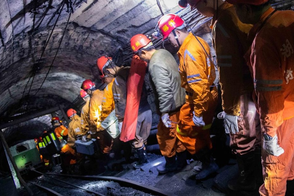 Обвал в шахте. Техника безопасности Шахтера. Авария на китайской угольной шахте. Обвал в шахте в Чили 2010.