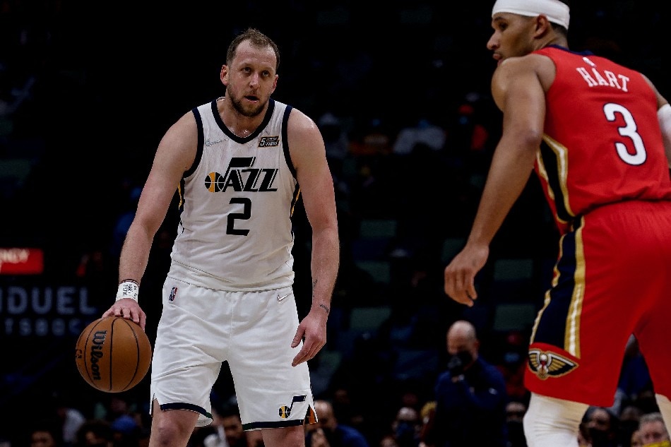 Utah Jazz guard Joe Ingles (2) dribbles against New Orleans Pelicans guard Josh Hart (3) during the second half at the Smoothie King Center. Stephen Lew, USA TODAY Sports/Reuters