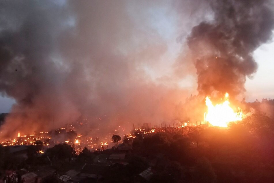 A general view of the fire that broke out at the Balukhali rohingya refugee camp in Cox's Bazar, Bangladesh, January 9, 2022. Reuters/Stringer