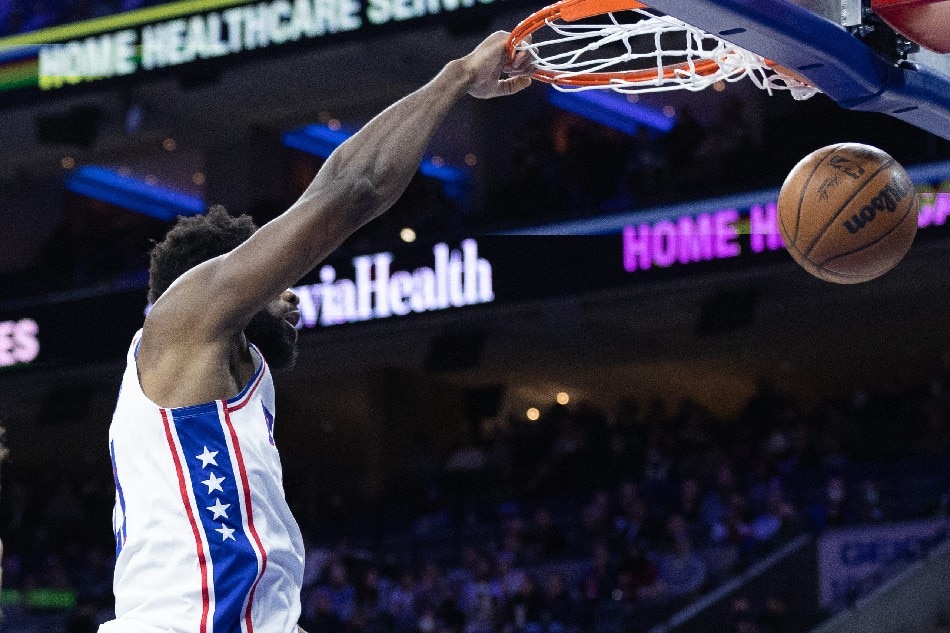 Philadelphia 76ers center Joel Embiid (21) dunks the ball against the Orlando Magic during the second quarter at Wells Fargo Center. Bill Streicher, USA TODAY Sports/Reuters