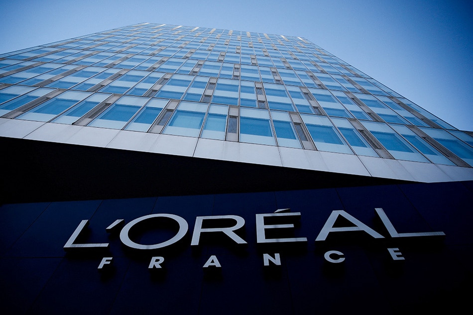The logo of French cosmetics group L'Oreal in the western Paris suburb of Levallois-Perret, France, February 7, 2020. Gonzalo Fuentes, Reuters/File Photo