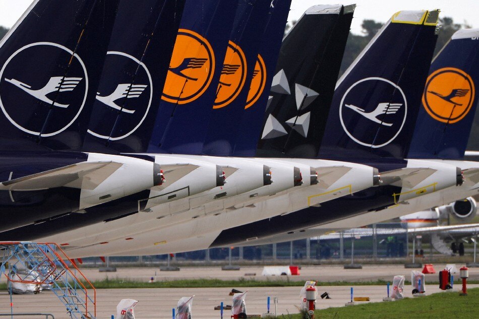 Lufthansa airplanes are seen at the Terminal 1 of the new Berlin-Brandenburg Airport 'Willy Brandt' in Schoenefeld near Berlin, Germany October 29, 2020. Hannibal Hanschke, Reuters/File Photo