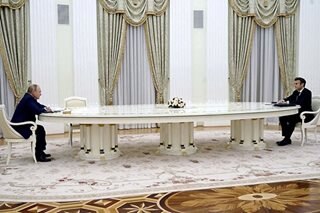 Long shot: Putin's giant table sparks jokes -- and speculation