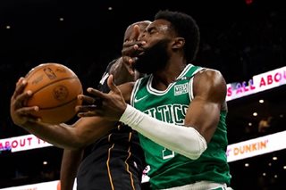 NBA: Jaylen Brown guides Celtics to blowout of Heat