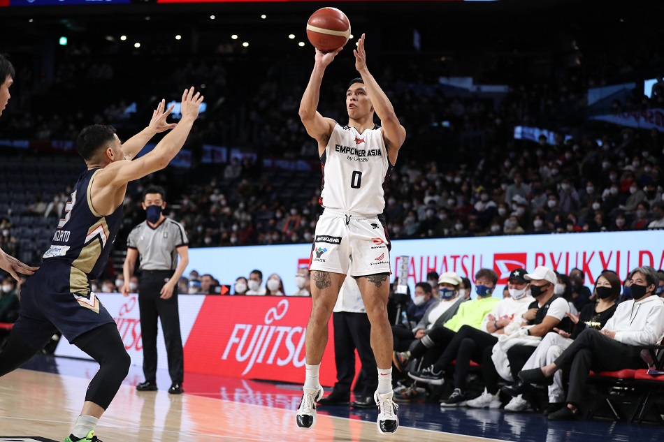 Thirdy Ravena and the San-En NeoPhoenix fell to Ryukyu once again. (c) B.LEAGUE